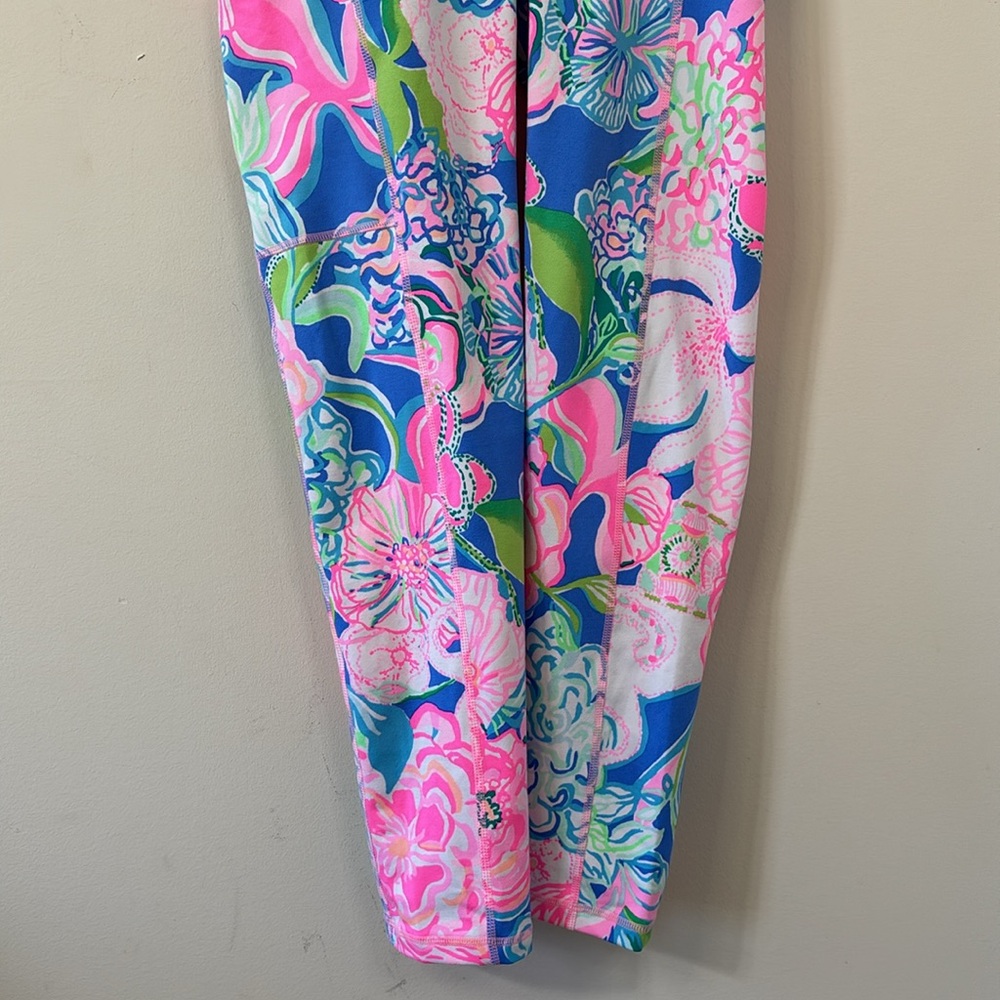 Lilly Pulitzer Luxletic Weekender Midi UPF 50+ Multi Peony For Your Thoughts XS - Picture 4 of 11